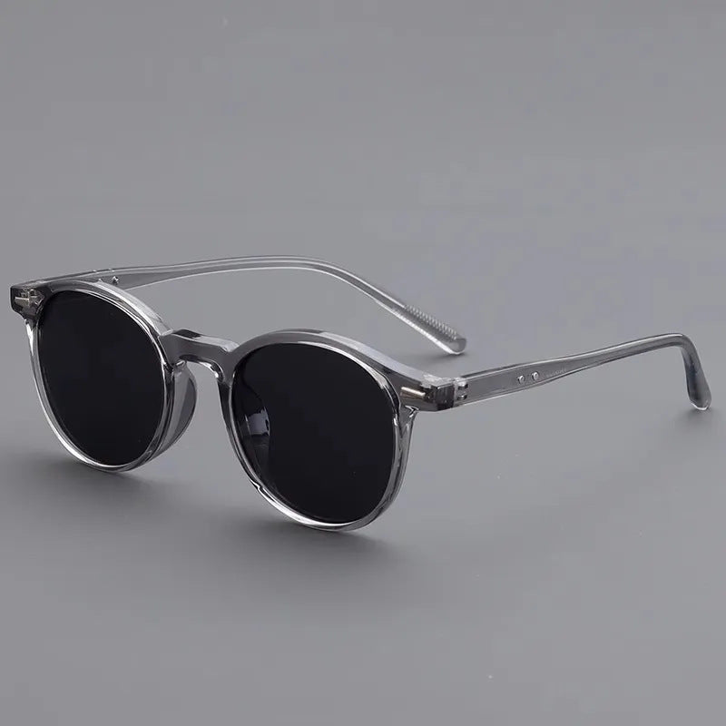Calloway Sun Round Sunglasses in Clear Gray