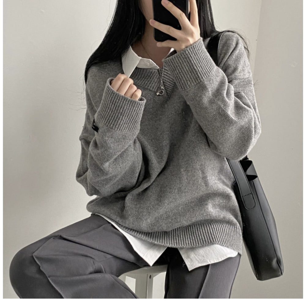 The Harper Oversized V-Neck Sweater in Gray