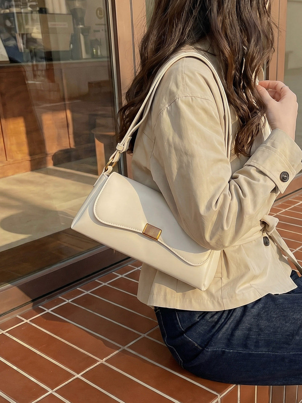 The Vivienne Glossy Faux-Leather Baguette Bag, photo 3