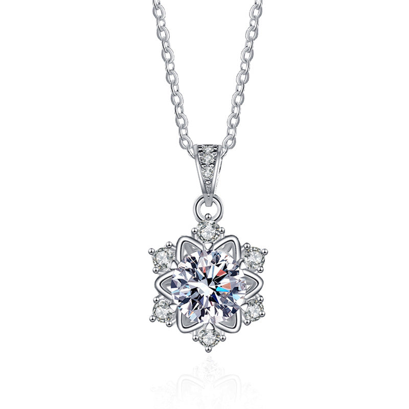 The Neve Snowflake Moissanite Pendant, photo 5