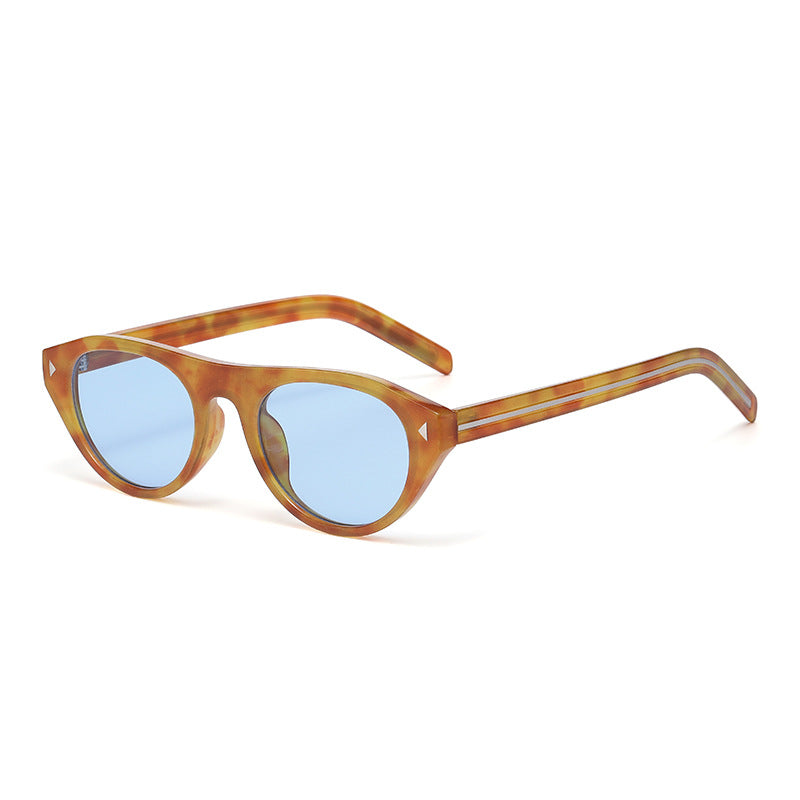 Licorice 01 Cat-Eye Sunglasses in Honey Tortoise / Blue