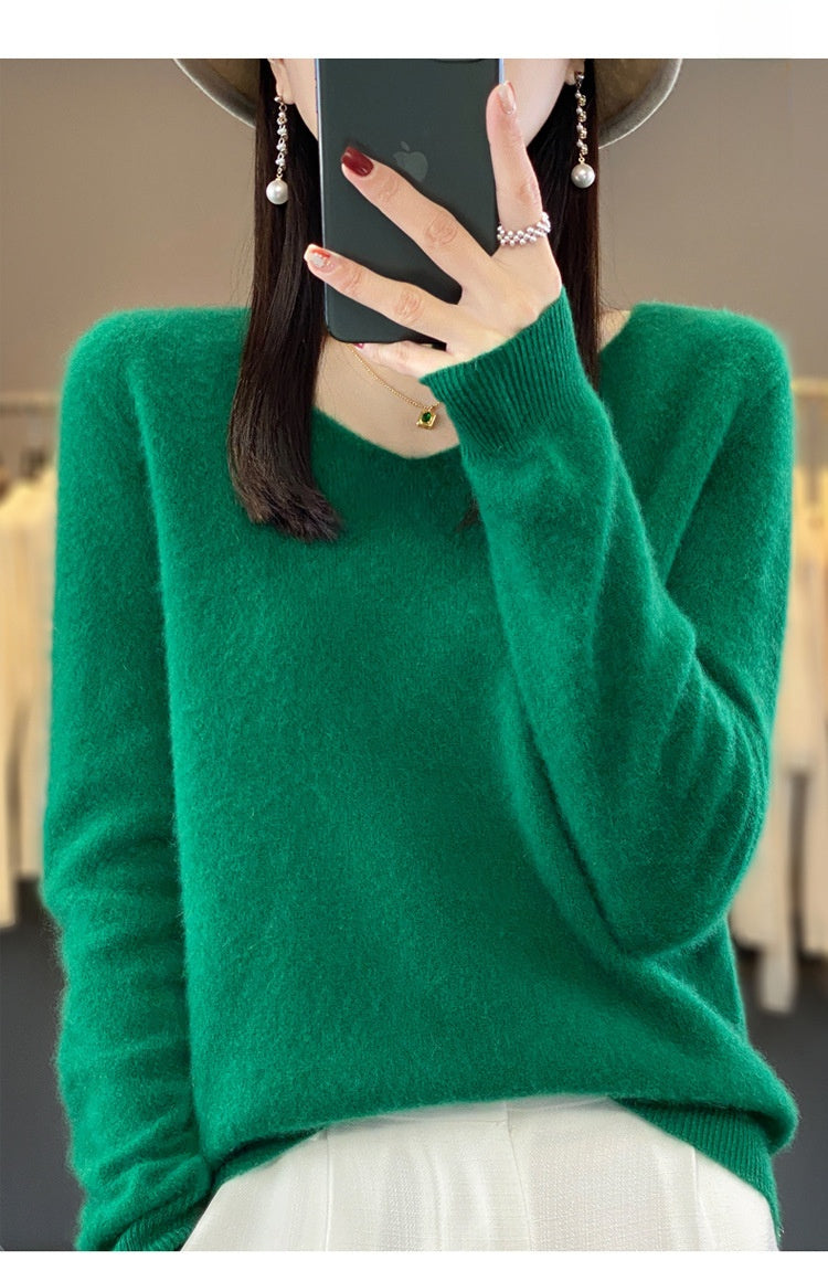 The Ada Relaxed V-Neck Knit Sweater in Emerald