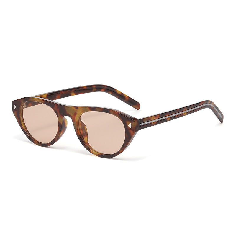 Licorice 01 Cat-Eye Sunglasses in Cream Tortoise / Light Amber